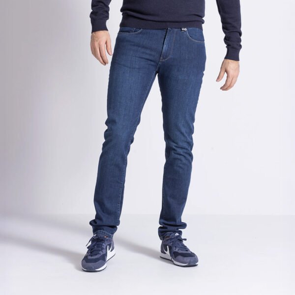 Jeans Van Zilton In Het Blauw In Model Donkerblauwe Jeans Met Regular Fit En Een Tijdloze, Moderne Uitstraling.