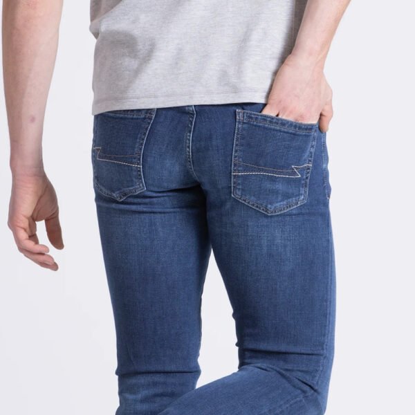 Jeans Van Zilton In Het Blauw In Model Blauwe Jeans Met Slim Fit En Moderne, Slanke Uitstraling.