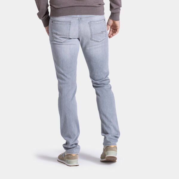 Jeans Van Zilton In Het Grijs In Model