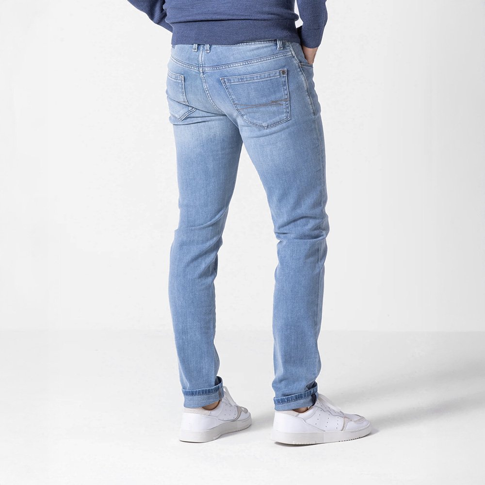 Jeans Van Zilton In Het Blauw In Model Lichtblauwe Jeans Met Slim Fit En Moderne, Slanke Uitstraling.