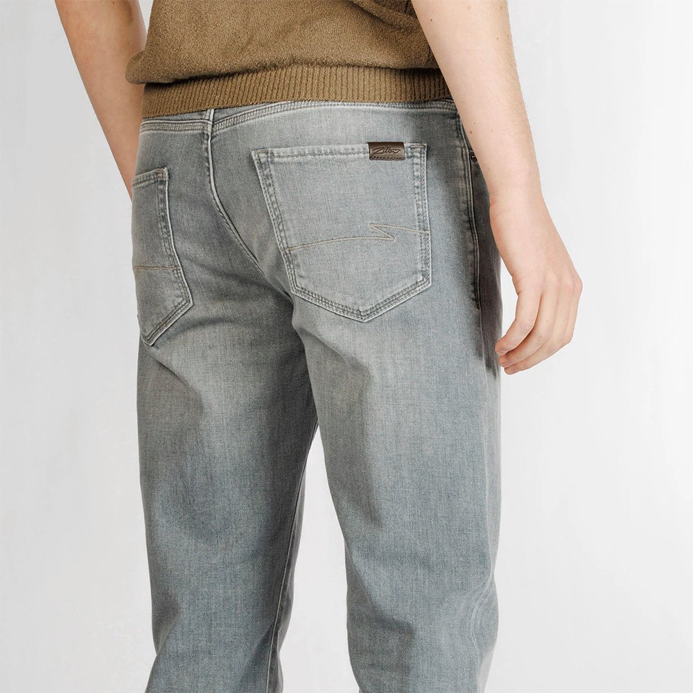 Jeans Van Zilton In Het Grijs In Model Lichtgrijze Jeans Met Regular Fit En Moderne, Stijlvolle Uitstraling.