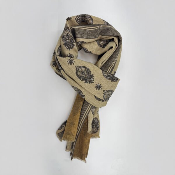 Sjaals Van Gierremilano In Het Beige In Model Sjaal In 100% Wol