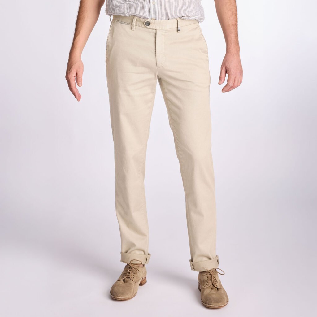 Chino Van Zilton In Het Beige In Model Magnus