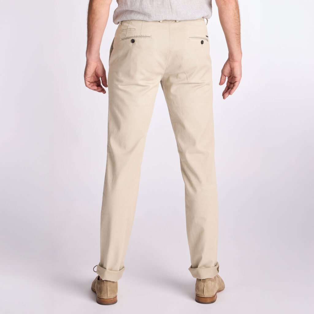 Chino Van Zilton In Het Beige In Model Magnus