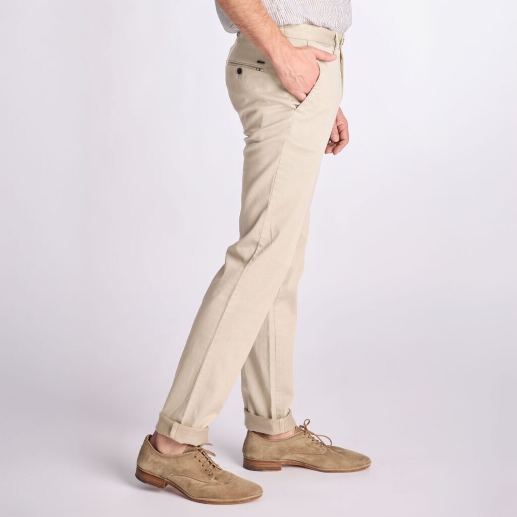 Chino Van Zilton In Het Beige In Model Magnus