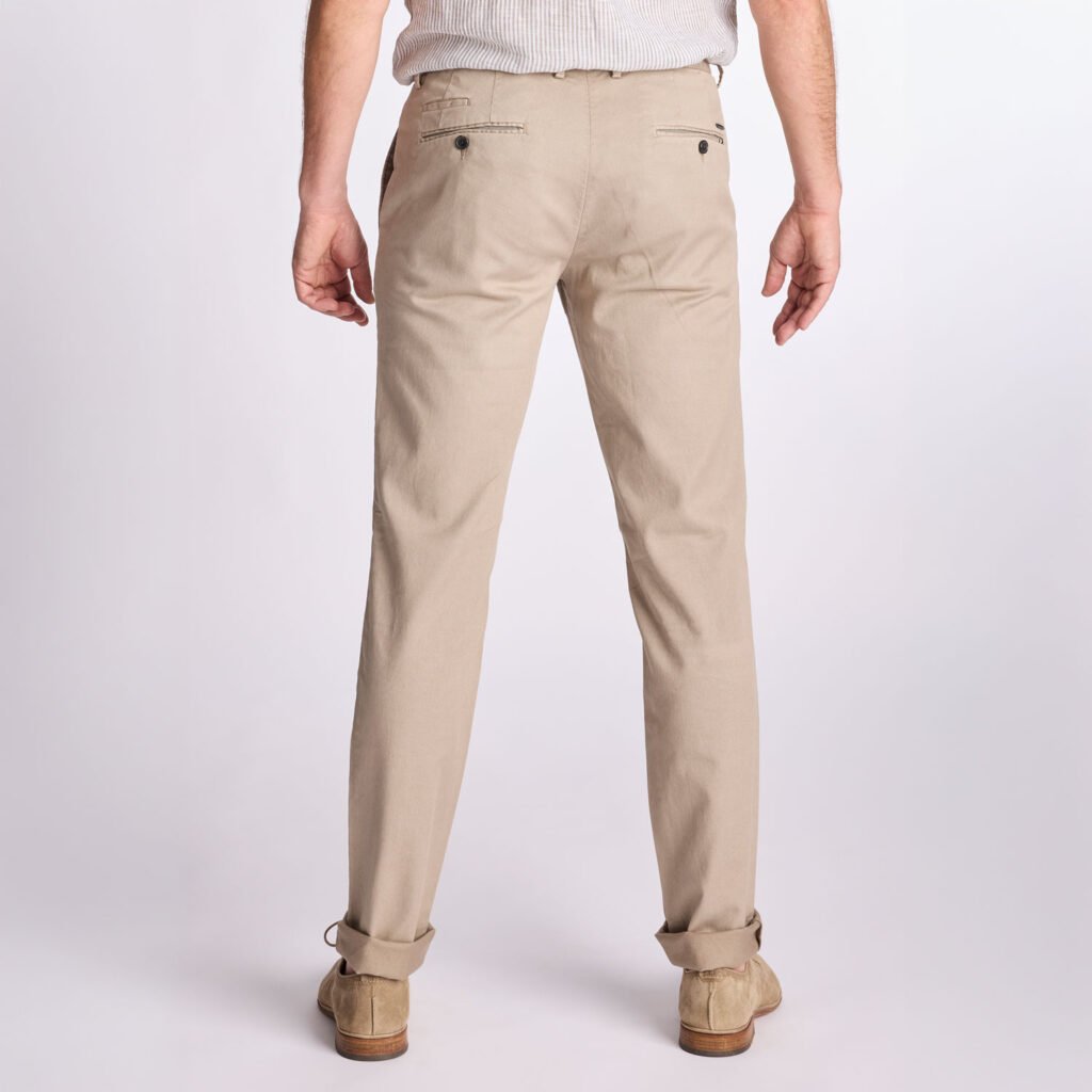 Chino Van Zilton In Het Beige In Model Magnus