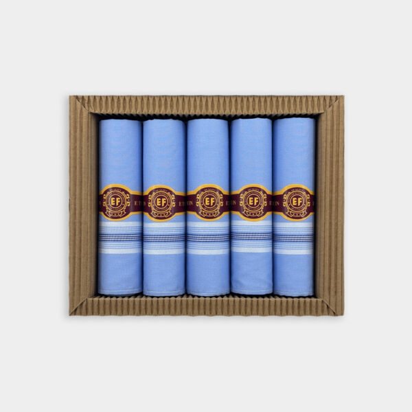 Zakdoeken Van Etex In Het Blauw In Model 